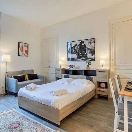 Gary Joli F2 Au Pied De La Gare De Apartmán Rouen