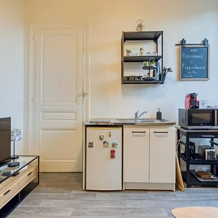 Gary Joli F2 Au Pied De La Gare De Apartmán *