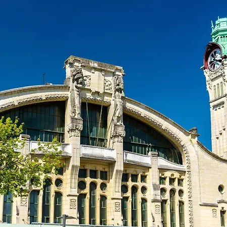 Gary Joli F2 Au Pied De La Gare De Ruan